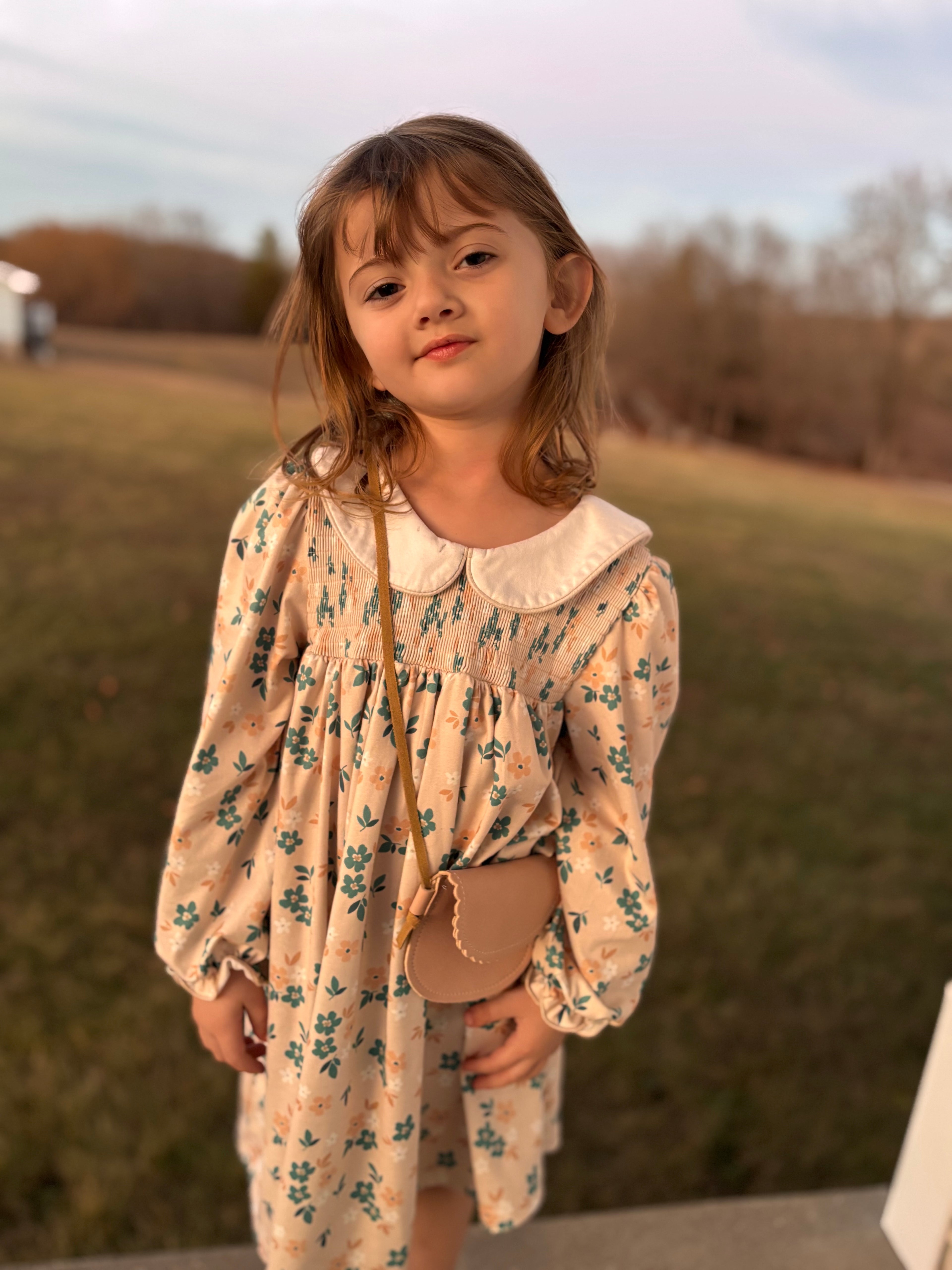 Little Girl Scalloped Leather Purse in Blush