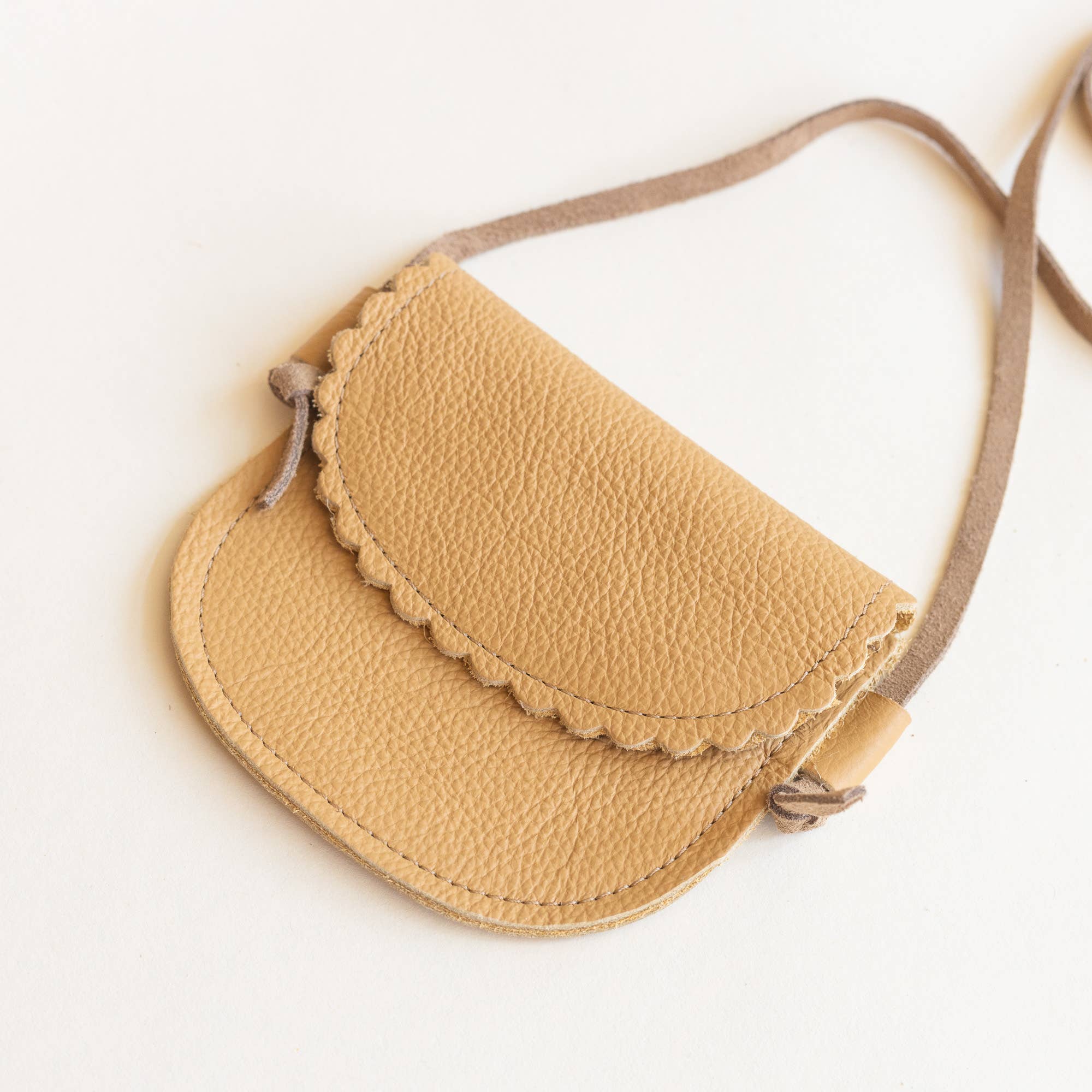 Latte- Little Girl Scalloped Leather Purse